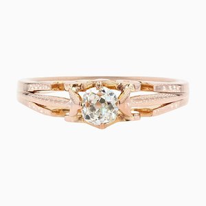 Antique Solitaire Ring in 18K Rose Gold with Diamond