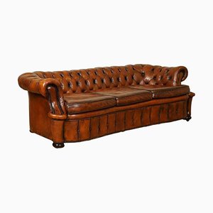 Serpentine Club Chesterfield Sofa aus braunem handgefärbtem Leder