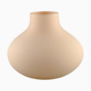 Drop-Shaped Vase in Delicate Pink Mouth-Blown Art Glass