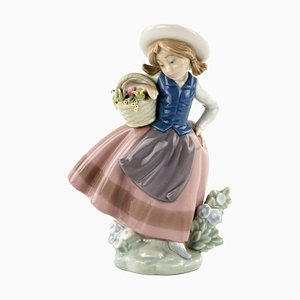 Daisa Girl with a Flower Basket from Lladro