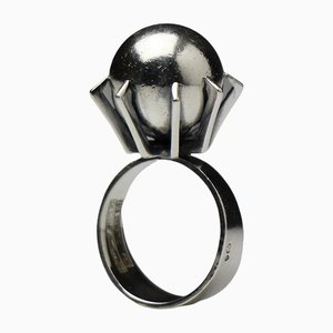 Silver ring with Framed Bead by Erik Granit