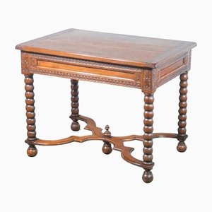 Louis XIII Tisch aus Nussholz