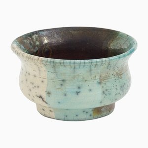 Jarrón Intenzioni japonés moderno de cerámica raku de metal negro, blanco y verde de Laab Milano