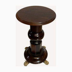 Mesa auxiliar o pedestal vintage de caoba con patas de garra de latón