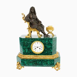 Reloj de repisa antiguo de bronce y ormolú de malaquita, siglo XIX