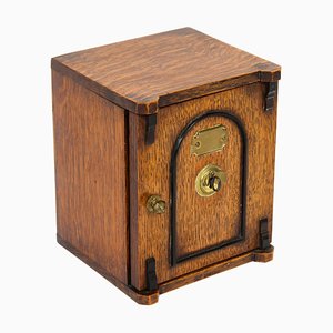 19th Century Victorian Oak Novelty Cigar Humidor Box