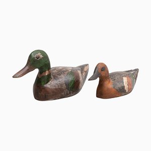 Figuras de pato vintage de madera pintadas a mano, años 50. Juego de 2