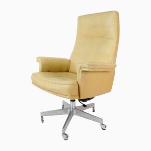 Model Ds 35 Office Leather Armchair from De Sede