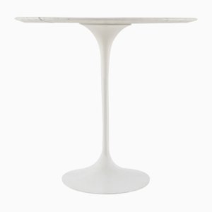 Tavolino di Eero Saarinen per Knoll