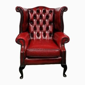 Queen Anne Chesterfield Sessel in Oxblood Red