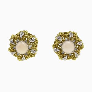 Clip-Ohrringe aus Gelb- und Weißgold mit Weißen Diamanten und Rosa Korallenroten Knöpfen