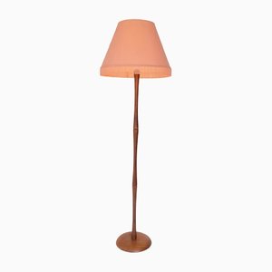 Hohe Schwedische Vintage Stehlampe mit Rosa Fransen Schirm