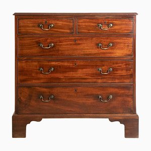 Antique Georgian Bachelors Chest of Drawers in Mahogany, 1800