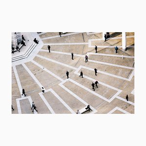 Alexander Spatari, Erhöhte Ansicht der Fußgänger am Paternoster Square, London, UK, Fotografie