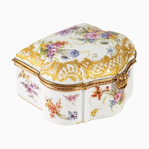 19th Century White Porcelain Box