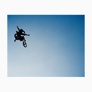 Andy Ryan, Mann Stunts auf Motorrad, Fotografie