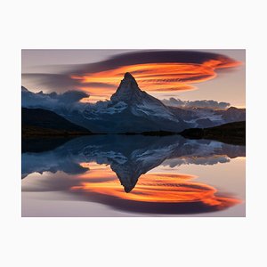 Anton Petrus, Matterhorn Peak at Sunset Reflected in Stellisee Lake à Zermatt, Suisse, Photographie
