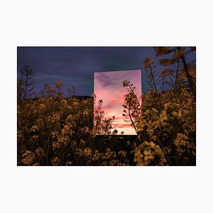 Artur Debat, Miroir Carré Reflétant un Paysage Coucher de Soleil, Photographie