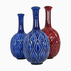 Mid-Century Blue and Red Peacock Vases by Sven Erik Skawonius for Upsala Ekeby, 1950s, Set of 3