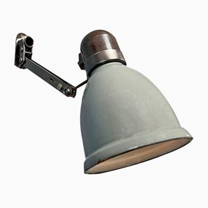 Industrielle Wandlampe mit grau emailliertem Schirm von Fabilux