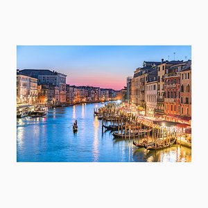 ian.cuiyi, Gondolero Heads Into the Sunset Along Venices Grand Canal (Sunset), Papel fotográfico