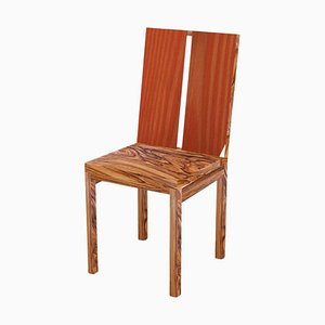 Gestreifte Stühle von Derya Arpac