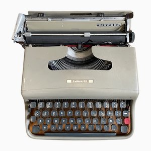 Máquina de escribir Lettera 22 de Olivetti