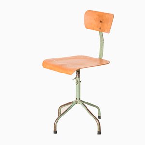 Industrieller Verstellbarer Stuhl aus Eisen & Braunem Holz