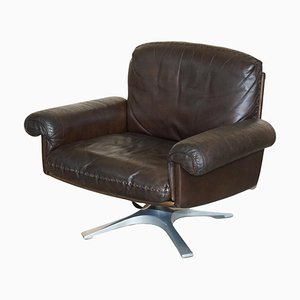 Brown Leather Ds-35 Swivel Armchair Hand Stitched from de Sede. 1960s