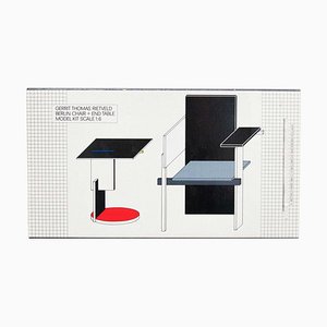 Modèle à l'Échelle de Chaise et Table d'Appoint Berlin par Rietveld Berlin, 1985