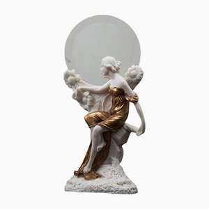 Escultura de mujer Art Déco, Francia, siglo XX, alabastro