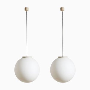 Grandes Suspensions Globe en Opaline Blanche de Limburg Glashütte, 1960s, Set de 2