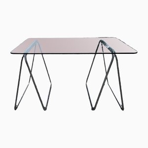 Tisch mit Platte aus gehärtetem Kristallglas & verchromten abschließbaren Beinen, Italien, 1990
