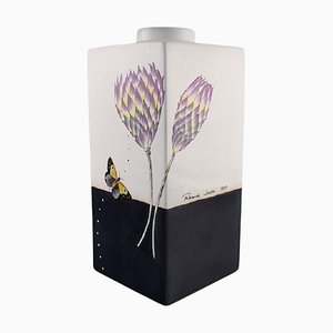 Vaso vintage in ceramica smaltata con fiori dipinti a mano