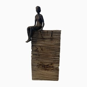 Beatrice Bizot, Fille assise, 2022, Bronze