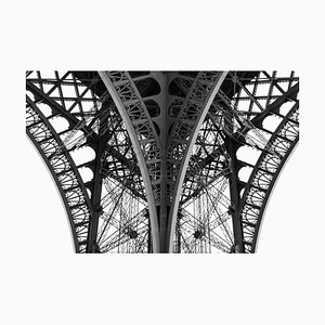 Ogphoto, Detail der Beine des Eiffelturms, Paris, Frankreich, Fotopapier