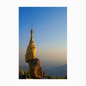 Tuul & Bruno Morandi, Golden Rock of Nwa La Bo, Mawlamyine (Moulmein), Mon State, Myanmar (Birmania), Carta fotografica