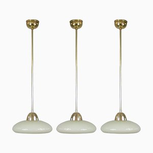 Lampada a sospensione Bauhaus in vetro opalino e ottone, Germania, anni '30