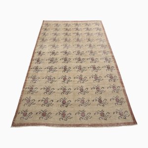 Vintage Hand-Crafted Farmhouse Rug with Florals