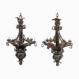 Lámparas de araña de hierro y madera, siglo XIX. Juego de 2
