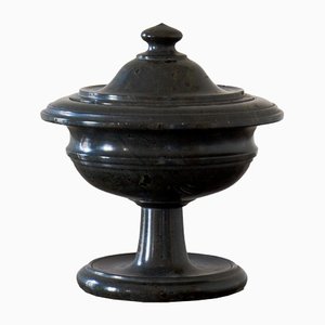 Antike italienische Urne mit Deckel aus Marmor