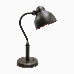 Lámpara de escritorio industrial de metal gris