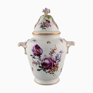 Große antike Dresden Vase aus handbemaltem Porzellan