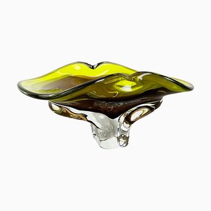 Cuenco de centro de mesa pesado de cristal de Murano multicolor con elemento de concha de Murano, Italia, años 70