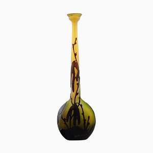 Vase Antique en Verre Jaune et Foncé par Emile Gallé