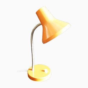 Lámpara de escritorio ajustable de metal pintado de naranja con cuello de cisne flexible niquelado, años 70