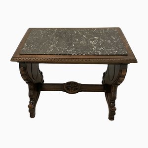 Tavolino da caffè antico in legno di noce intagliato e marmo