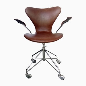 Vintage 3217 Office Swivel Chair in Leather by Arne Jacobsen for Fritz Hansen, Denmark, 1960s