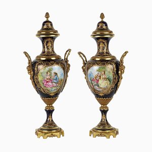 Vasi Sèvres in porcellana, XX secolo, Francia, set di 2