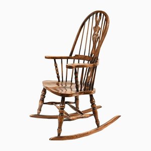 Rocking Chair Windsor en Chêne Sculpté à la Main